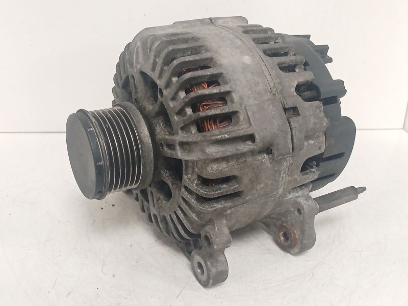 Recambio de alternador para seat toledo iii (5p2) 1.9 tdi referencia OEM IAM 06F903023C  