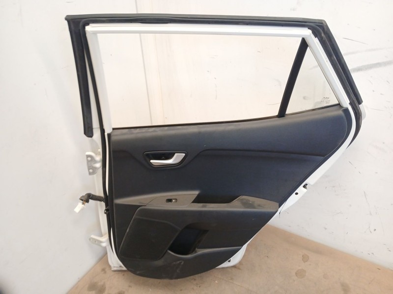 Recambio de puerta trasera derecha para kia stonic (yb) 1.0 t-gdi referencia OEM IAM   