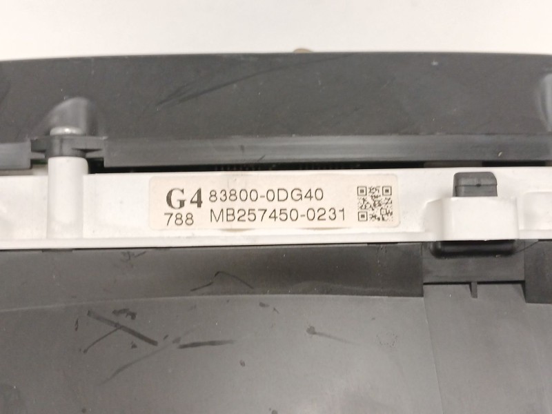 Recambio de cuadro instrumentos para toyota yaris live referencia OEM IAM 838000DG40 MB257450 