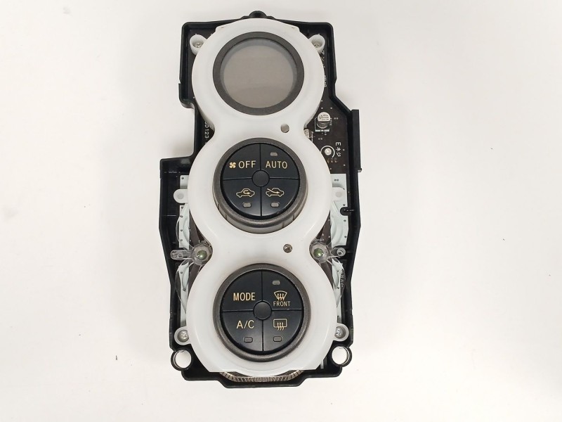 Recambio de mando climatizador para toyota yaris live referencia OEM IAM 758909  