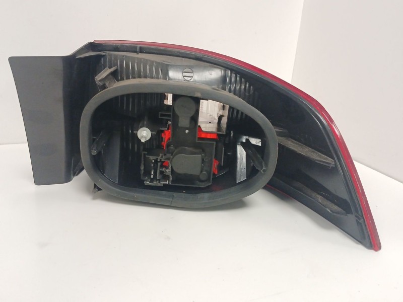 Recambio de piloto trasero izquierdo para renault laguna ii (bg0) 1.9 dci diesel referencia OEM IAM   