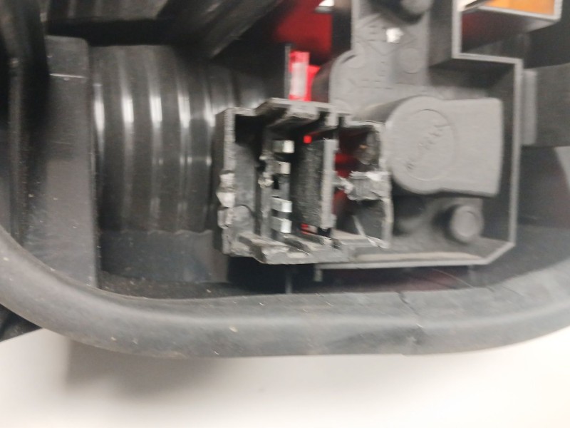 Recambio de piloto trasero izquierdo para renault laguna ii (bg0) 1.9 dci diesel referencia OEM IAM   
