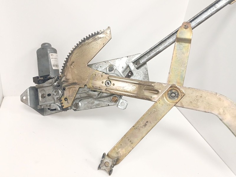 Recambio de elevalunas delantero derecho para bmw serie 3 berlina (e36) 1.6 cat (m43) referencia OEM IAM   