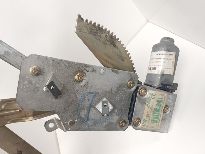 Recambio de elevalunas delantero derecho para bmw serie 3 berlina (e36) 1.6 cat (m43) referencia OEM IAM   