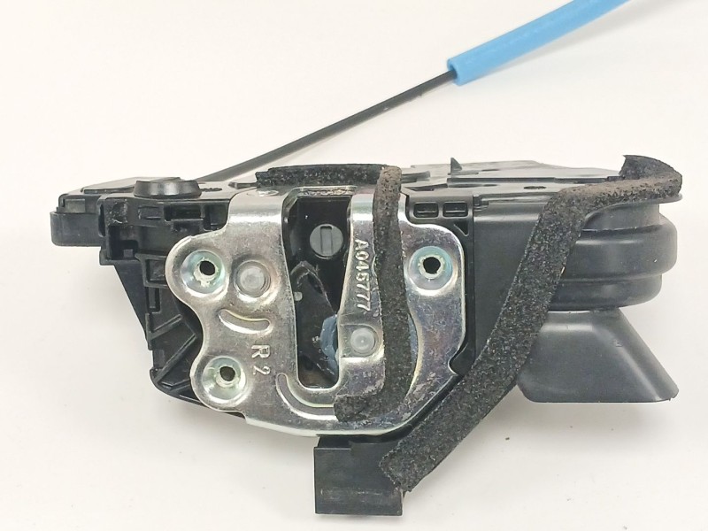 Recambio de cerradura puerta delantera derecha para kia stonic (yb) 1.0 t-gdi referencia OEM IAM 81320H8050  