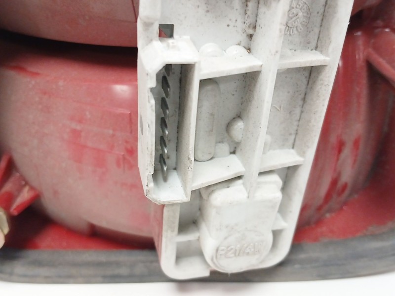 Recambio de piloto trasero izquierdo para skoda fabia (6y2/6y3) 1.9 tdi referencia OEM IAM  17155 