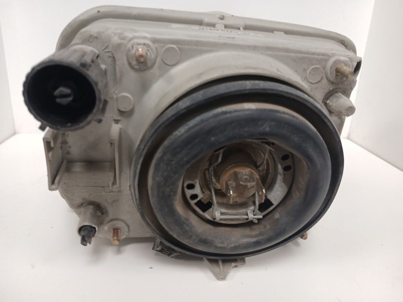 Recambio de faro izquierdo para renault 5 (b/c40) referencia OEM IAM  9268 