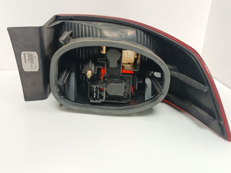Recambio de piloto trasero izquierdo para renault laguna ii (bg0) authentique referencia OEM IAM 8200002473  