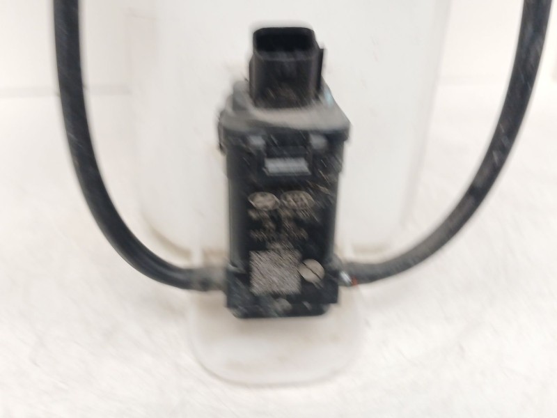 Recambio de deposito limpia para kia stonic (yb) 1.0 t-gdi referencia OEM IAM 985102J500  