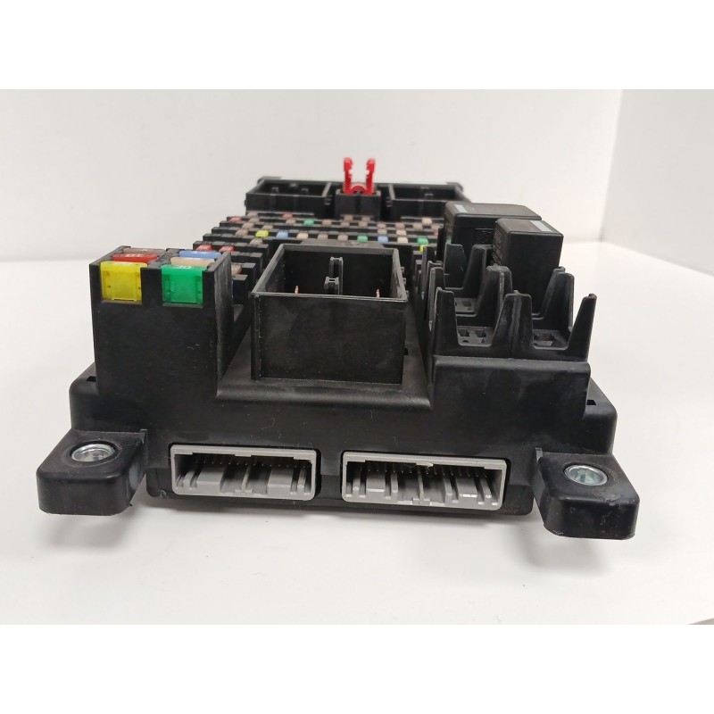 Recambio de caja reles / fusibles para land rover range rover evoque (l538) 2.0 d referencia OEM IAM GJ3214F041AB  