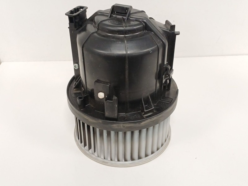 Recambio de motor calefaccion para land rover range rover evoque (l538) 2.0 d referencia OEM IAM 9415188  