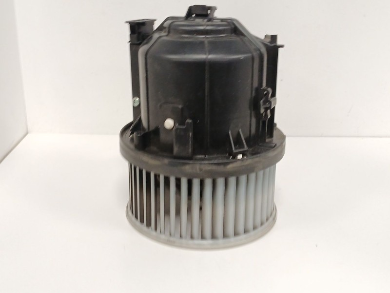 Recambio de motor calefaccion para land rover range rover evoque (l538) 2.0 d referencia OEM IAM 9415188  