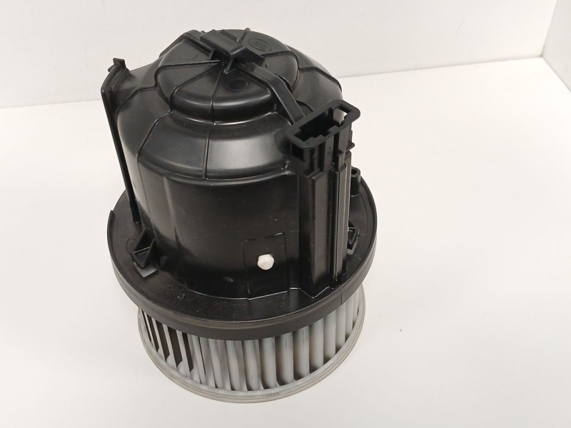 Recambio de motor calefaccion para land rover range rover evoque (l538) 2.0 d referencia OEM IAM 9415188  