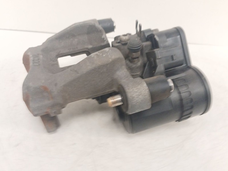 Recambio de pinza freno trasera derecha para land rover range rover evoque (l538) 2.0 d referencia OEM IAM GJ322K327BC BCR 