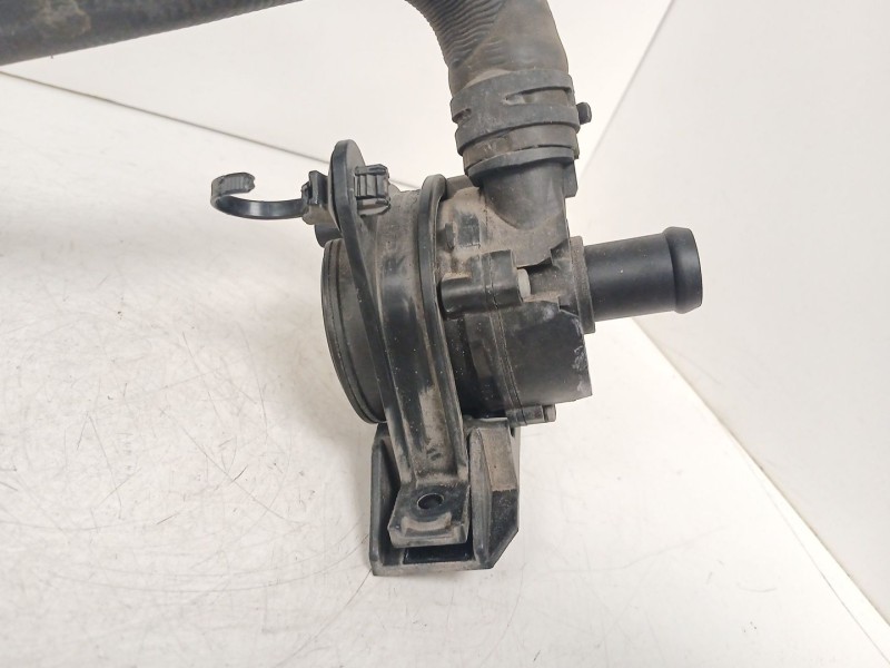 Recambio de bomba agua para land rover range rover evoque (l538) 2.0 d referencia OEM IAM 0392023249  