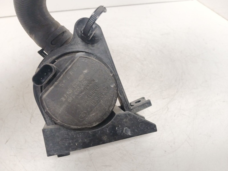 Recambio de bomba agua para land rover range rover evoque (l538) 2.0 d referencia OEM IAM 0392023249  