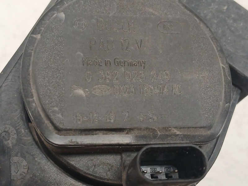 Recambio de bomba agua para land rover range rover evoque (l538) 2.0 d referencia OEM IAM 0392023249  