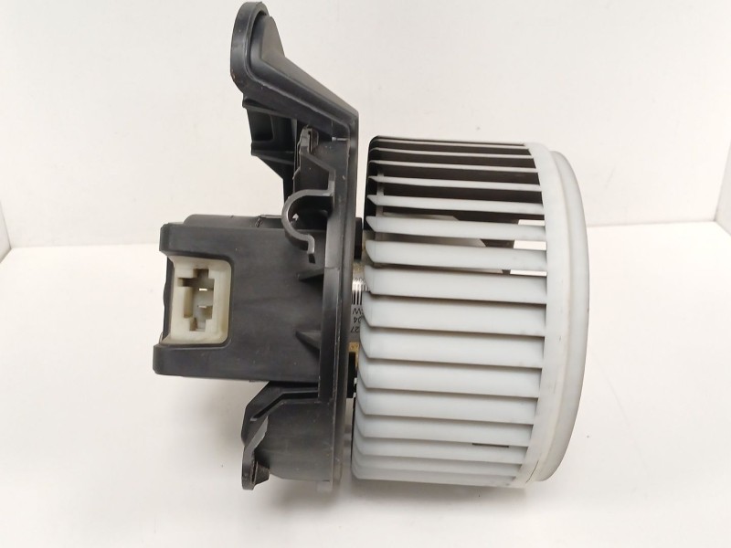 Recambio de motor calefaccion para opel corsa e (x15) 1.3 cdti (08, 68) referencia OEM IAM 13335075  