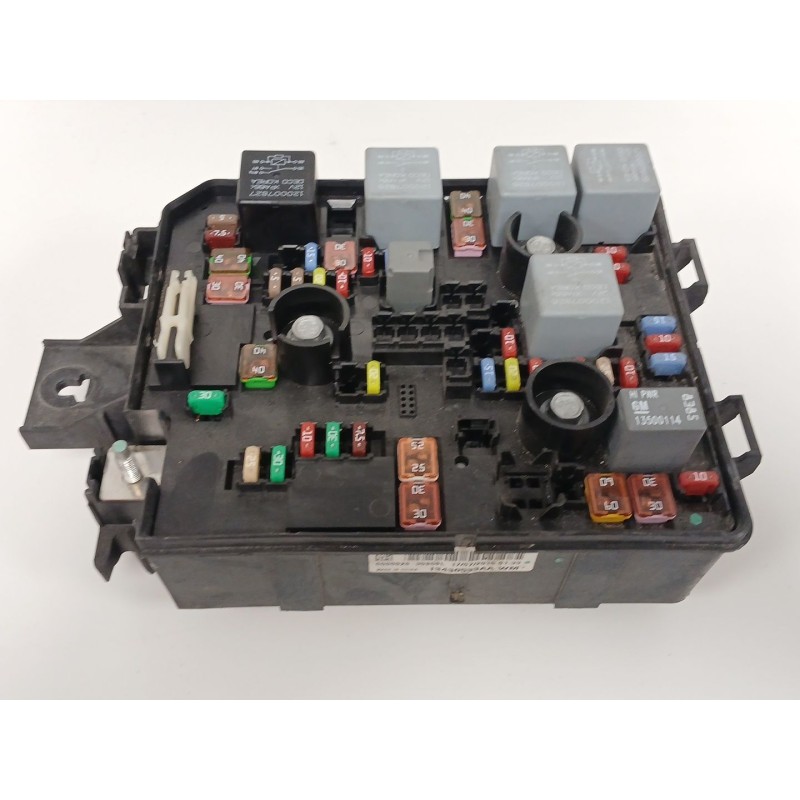 Recambio de caja reles / fusibles para opel corsa e (x15) 1.3 cdti (08, 68) referencia OEM IAM 13430533AA  