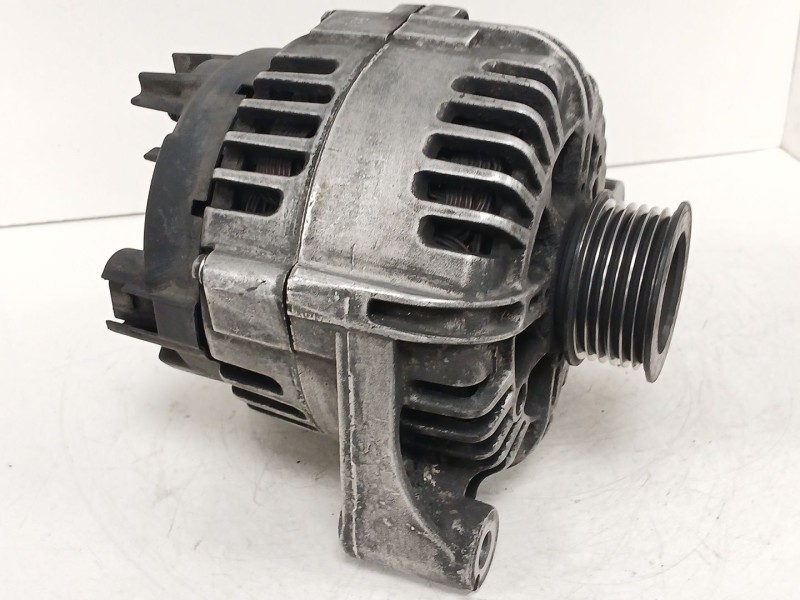 Recambio de alternador para bmw 3 (e46) 320 d referencia OEM IAM 7789980A101 TG15C012 2542672B