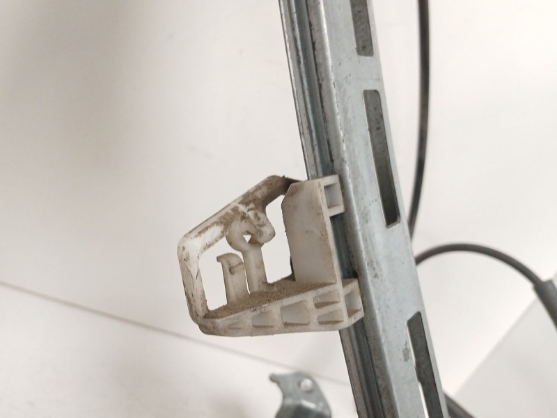 Recambio de elevalunas delantero izquierdo para peugeot 206 berlina referencia OEM IAM  17290 