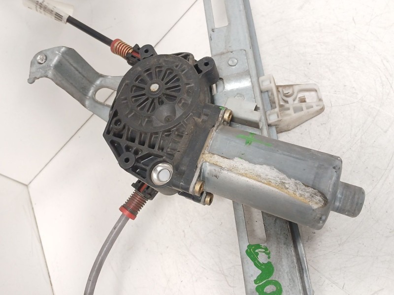 Recambio de elevalunas delantero izquierdo para peugeot 206 berlina referencia OEM IAM  17290 