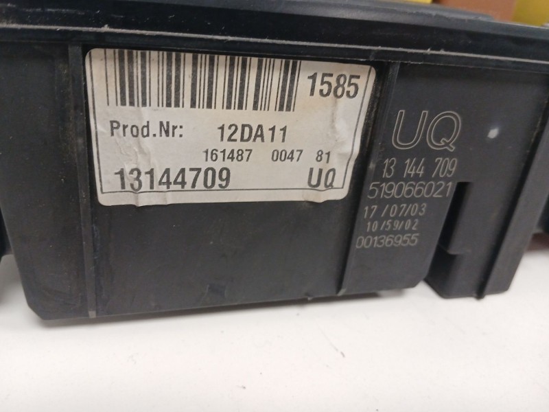 Recambio de caja reles / fusibles para opel vectra c berlina comfort referencia OEM IAM 13144709UQ 519066021 