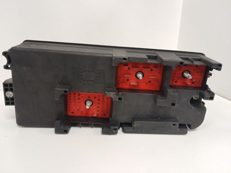 Recambio de caja reles / fusibles para opel vectra c berlina comfort referencia OEM IAM 13144709UQ 519066021 