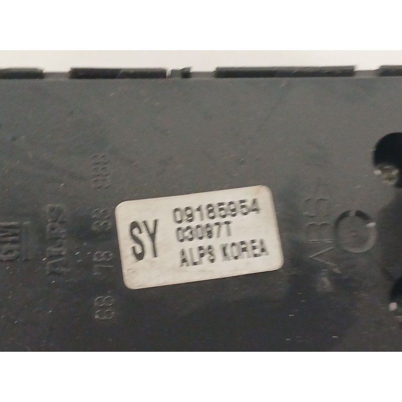 Recambio de mando elevalunas delantero izquierdo para opel vectra c berlina comfort referencia OEM IAM 687833988 09185954 03097T