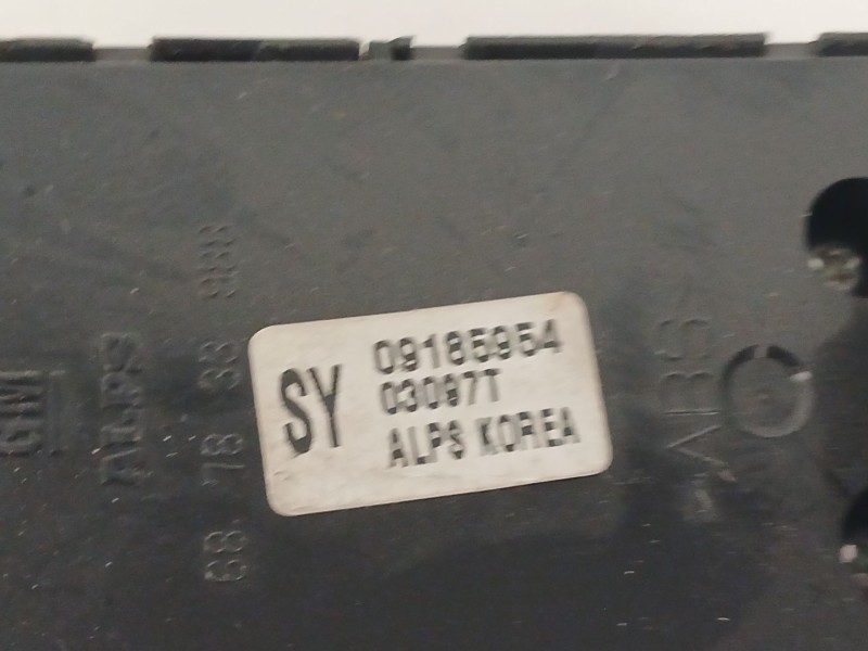 Recambio de mando elevalunas delantero izquierdo para opel vectra c berlina comfort referencia OEM IAM 687833988 09185954 03097T