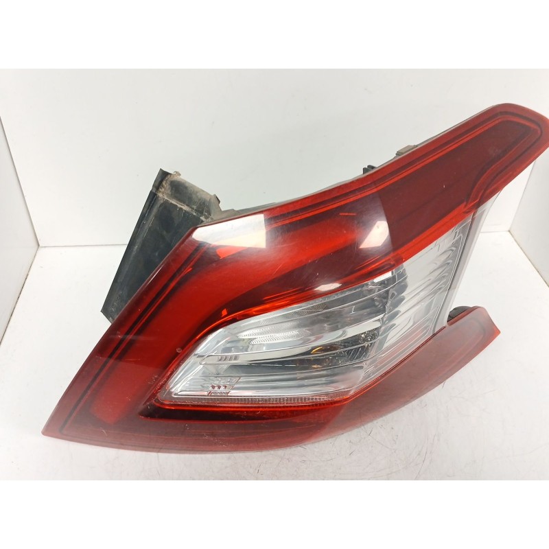 Recambio de piloto trasero derecho para peugeot 308 ii (lb_, lp_, lw_, lh_, l3_) 1.6 hdi referencia OEM IAM 9677817580  