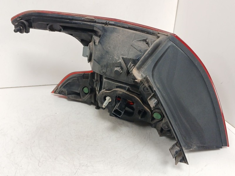 Recambio de piloto trasero derecho para peugeot 308 ii (lb_, lp_, lw_, lh_, l3_) 1.6 hdi referencia OEM IAM 9677817580  