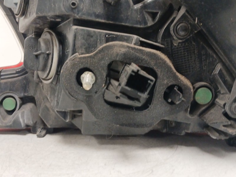Recambio de piloto trasero derecho para peugeot 308 ii (lb_, lp_, lw_, lh_, l3_) 1.6 hdi referencia OEM IAM 9677817580  