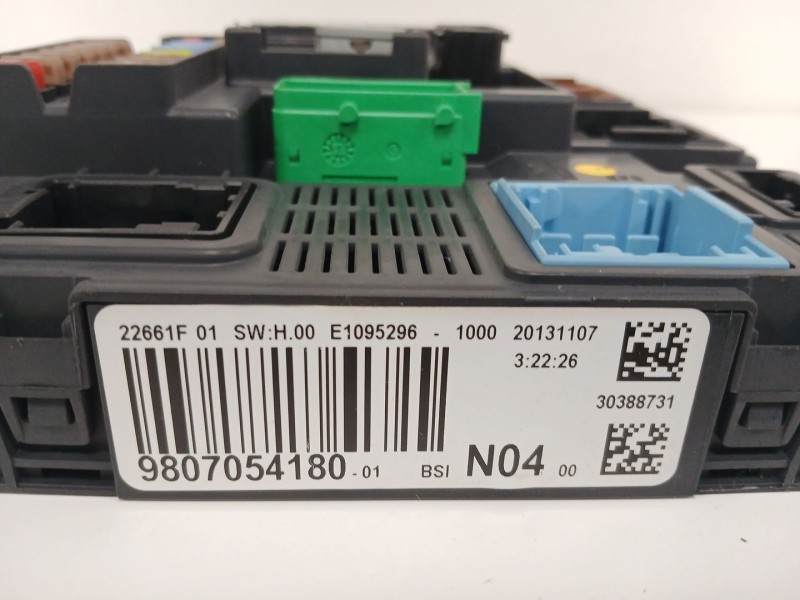 Recambio de caja reles / fusibles para peugeot 308 ii (lb_, lp_, lw_, lh_, l3_) 1.6 hdi referencia OEM IAM 9807054180 BSIN0400 