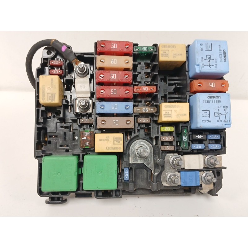 Recambio de caja reles / fusibles para peugeot 308 ii (lb_, lp_, lw_, lh_, l3_) 1.6 hdi referencia OEM IAM 9804848580  