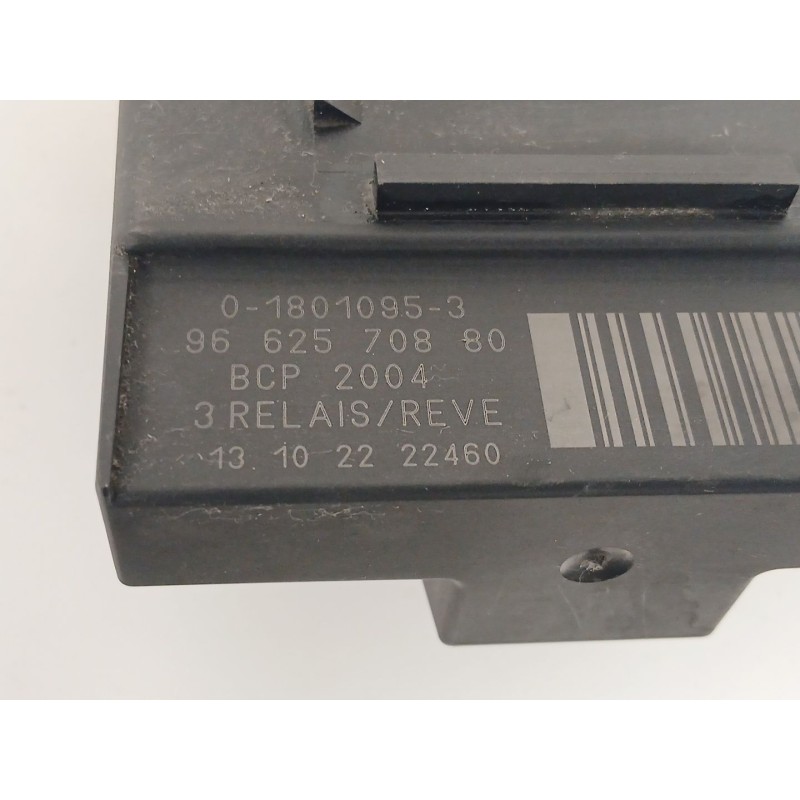 Recambio de caja precalentamiento para peugeot 308 ii (lb_, lp_, lw_, lh_, l3_) 1.6 hdi referencia OEM IAM 9662570880  
