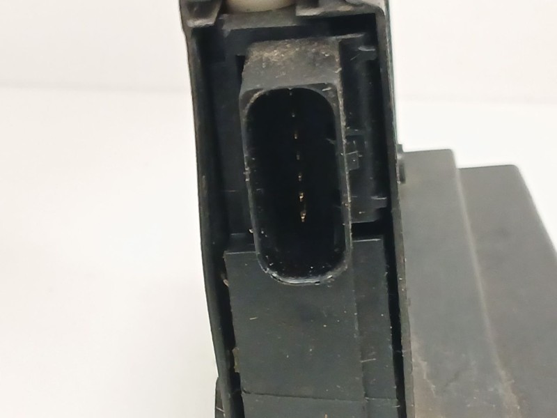 Recambio de cerradura puerta trasera izquierda para peugeot 308 ii (lb_, lp_, lw_, lh_, l3_) 1.6 hdi referencia OEM IAM 98079548