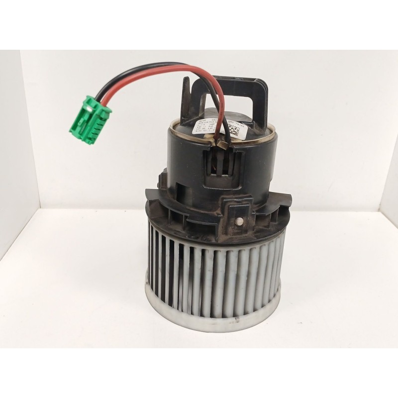 Recambio de motor calefaccion para peugeot 308 ii (lb_, lp_, lw_, lh_, l3_) 1.6 hdi referencia OEM IAM DB271001 A0550266 