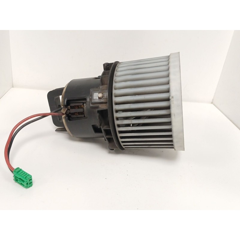 Recambio de motor calefaccion para peugeot 308 ii (lb_, lp_, lw_, lh_, l3_) 1.6 hdi referencia OEM IAM DB271001 A0550266 