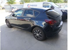 opel astra j gtc del año 2011
