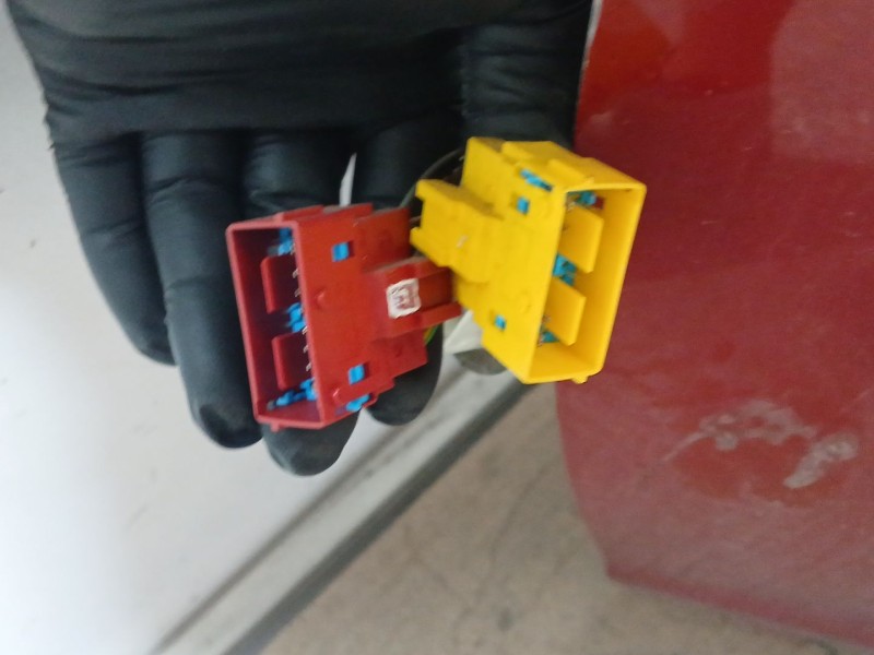 Recambio de puerta delantera izquierda para peugeot 308 ii (lb_, lp_, lw_, lh_, l3_) 1.6 hdi referencia OEM IAM   