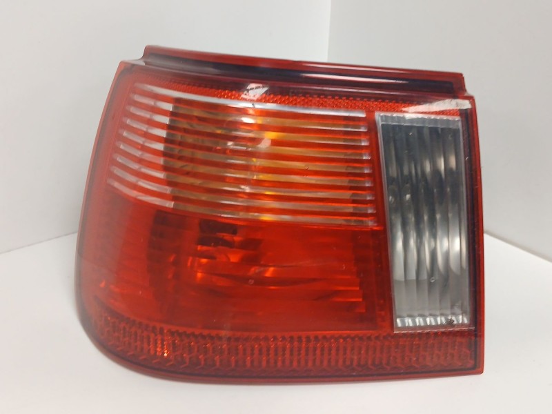 Recambio de piloto trasero izquierdo para seat ibiza (6k1) select referencia OEM IAM 6K6945111G  