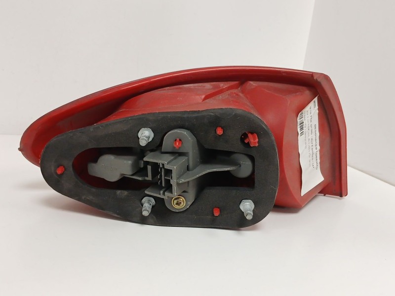 Recambio de piloto trasero derecho para alfa romeo 147 (190) 1.6 16v cat referencia OEM IAM  17681 