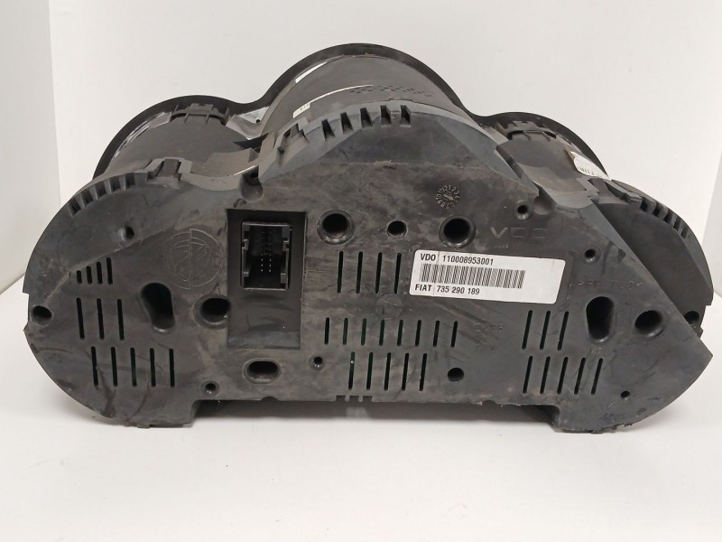 Recambio de cuadro instrumentos para alfa romeo 147 (190) 1.6 16v cat referencia OEM IAM 735290189 17675 