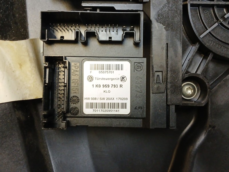 Recambio de elevalunas delantero izquierdo para volkswagen golf vi (5k1) 2.0 tdi referencia OEM IAM   