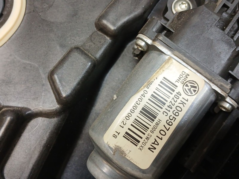 Recambio de elevalunas delantero izquierdo para volkswagen golf vi (5k1) 2.0 tdi referencia OEM IAM   