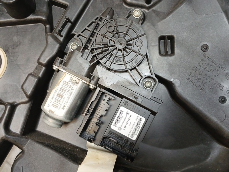 Recambio de elevalunas delantero izquierdo para volkswagen golf vi (5k1) 2.0 tdi referencia OEM IAM   