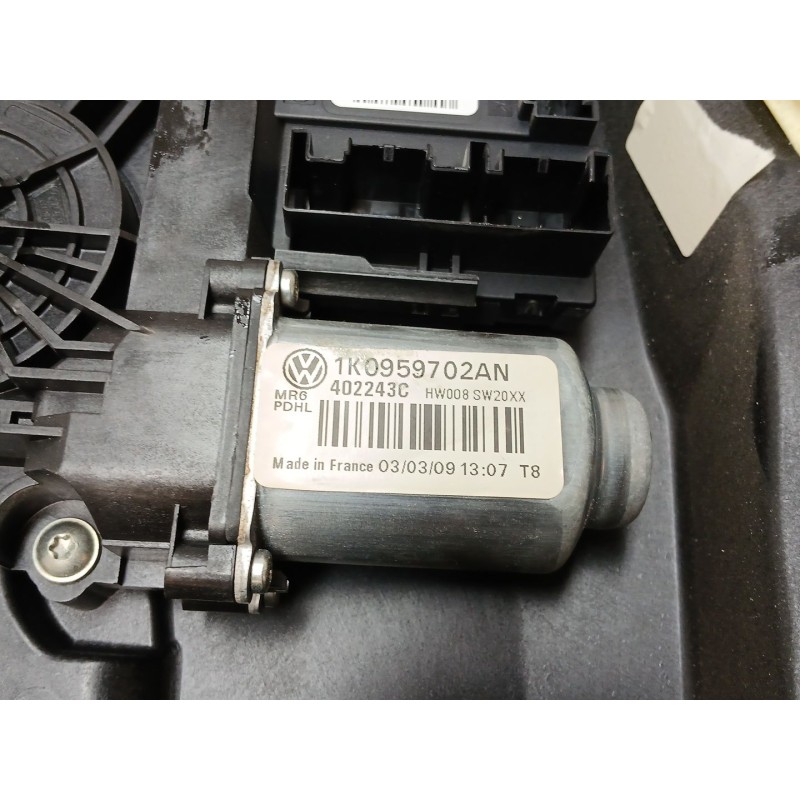 Recambio de elevalunas delantero derecho para volkswagen golf vi (5k1) 2.0 tdi referencia OEM IAM   