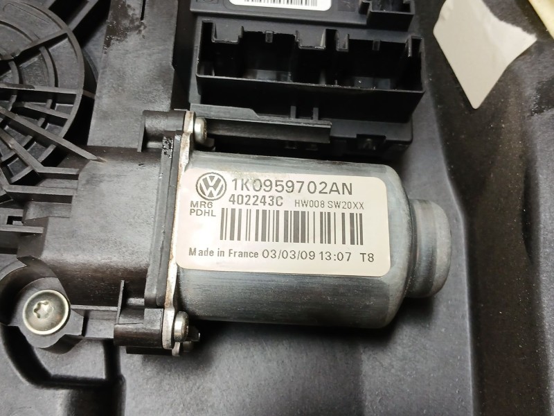 Recambio de elevalunas delantero derecho para volkswagen golf vi (5k1) 2.0 tdi referencia OEM IAM   