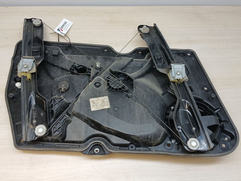 Recambio de elevalunas delantero derecho para volkswagen golf vi (5k1) 2.0 tdi referencia OEM IAM   